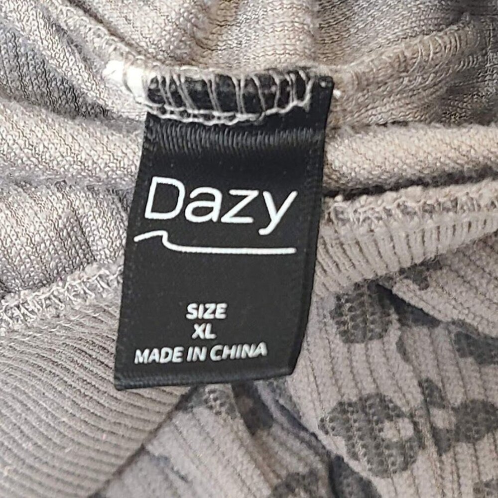 Dazy Sweatshirt Women's XL Gray Leopard Print Ribbed Cotton - Picture 3 of 7